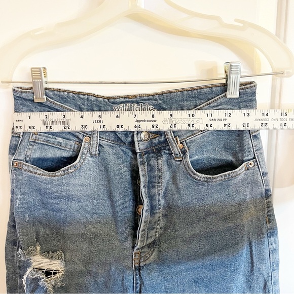 Women’s Wild Fable Distressed Jeans - Picture 7 of 9